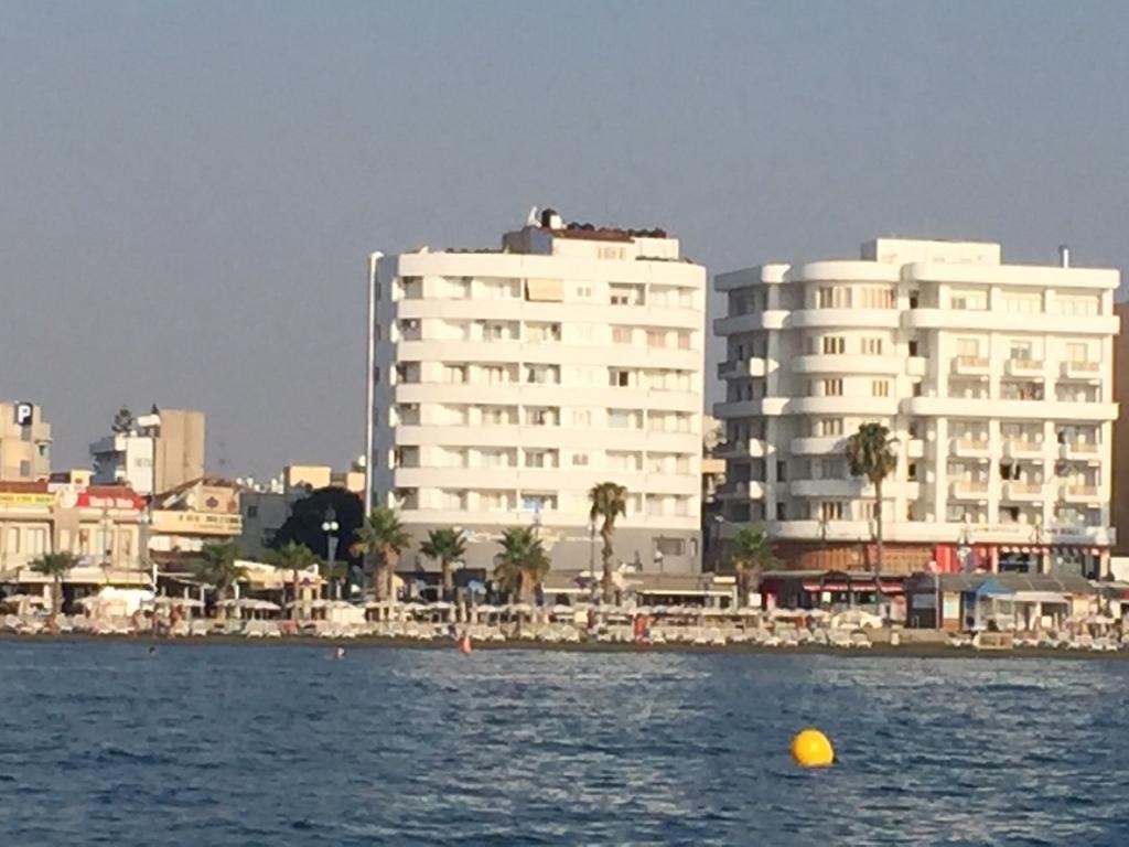 Alex Beach Apartment 31 Larnaca Exterior foto